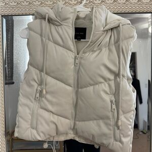 NanaMacs Women's Cream Puffer Vest